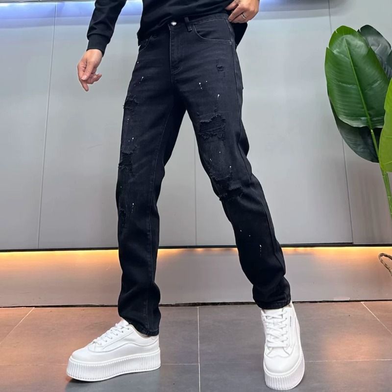 Jeans - 2026년 패션 트렌드: 찢어진 디자인의 남성용